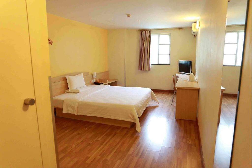 7Days Inn Wuhan Jiefang Avenue Wuhan Theater Branch Room photo